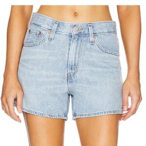 Levi’s 80s Mom Shorts